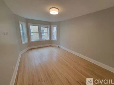 Main picture of 6422 N Richmond St