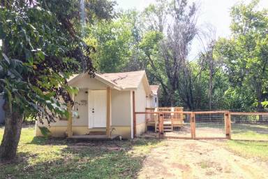 Main picture of 3500 N 24th St