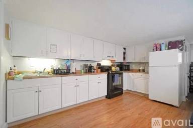 Main picture of 138 Summer St