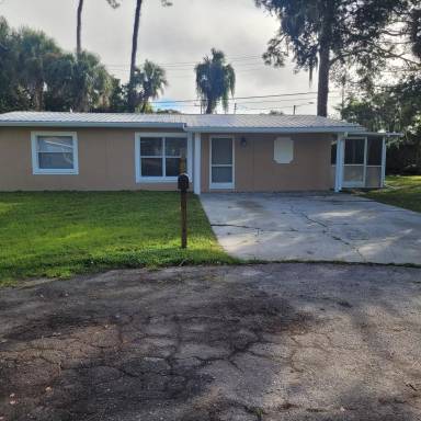 Main picture of 1824 Beachwood Dr