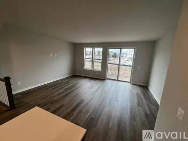 Main picture of 835 Sawback Sq NE