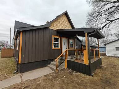 Main picture of 817 Indiana Ave