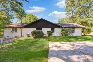 Main picture of 813 Richardson Dr
