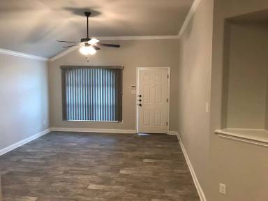 Main picture of 5802 Luminous Ln