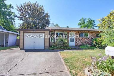 Main picture of 142 NW 14th Pl