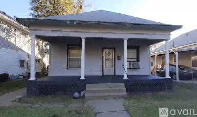 Main picture of 101 W 7th Ave