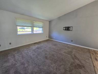 Main picture of 104 Ridgeview Dr