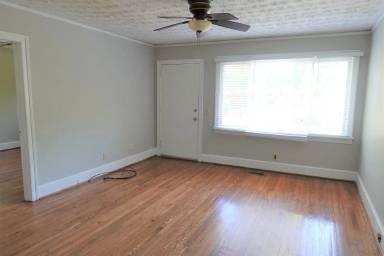 Main picture of 401 Tiffany Ln