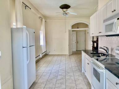 Main picture of 1122 S Broad St