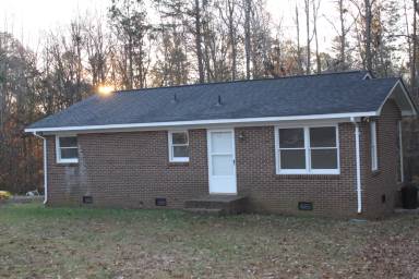 Main picture of 3810 Vanderburg Dr S