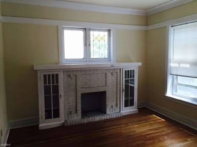 Main picture of 4501 N Troy St