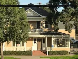 Main picture of 720 N Park Ave