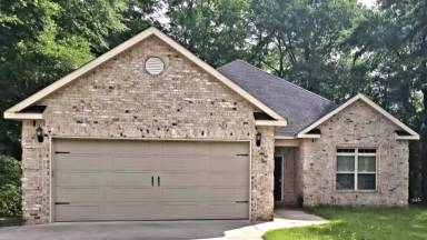 Main picture of 102 Village Walk