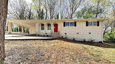 Main picture of 6461 Courtney Dr