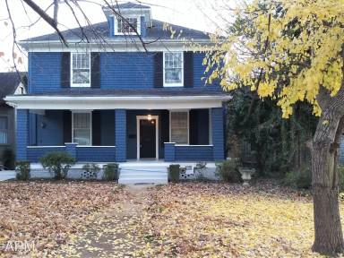 Main picture of 605 Sherman St SE