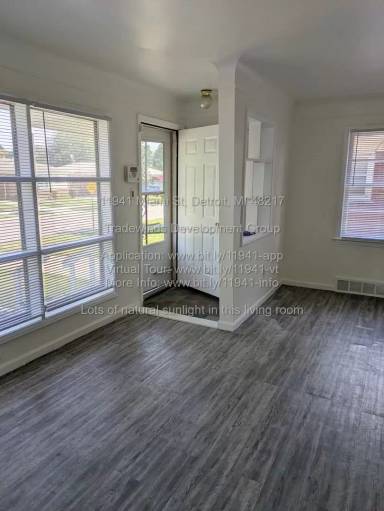 Main picture of 11941 Miami St