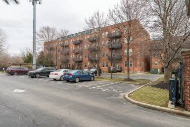 Main picture of 55 S Harding St