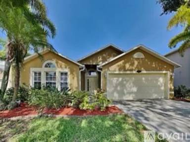 Main picture of 2198 Maeve Cir