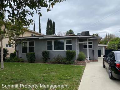 Main picture of 21320 Costanso St