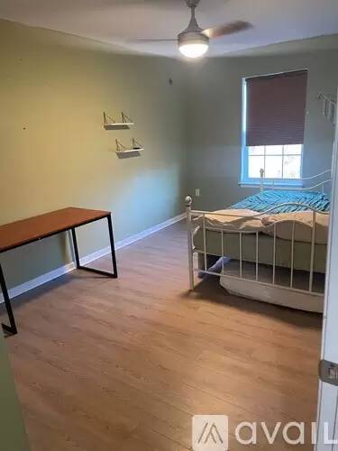 Main picture of 100 Salerno Dr