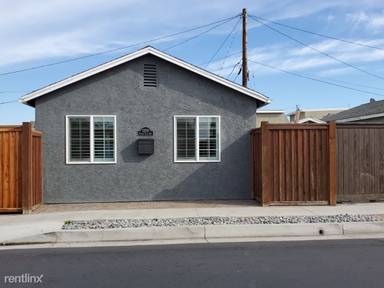 Main picture of 13210 Ocean Gate Ave