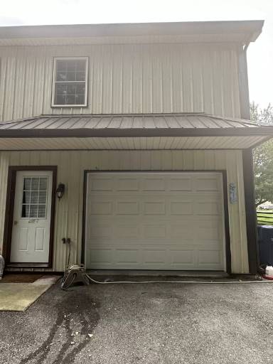 Main picture of 677 Overlys Grove Rd