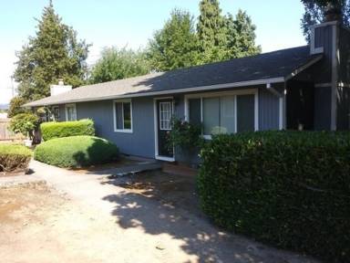Main picture of 3803 SE 33rd Pl