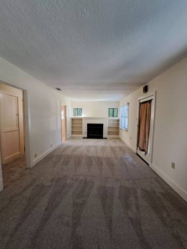 Main picture of 124 N Lincoln St