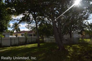 Main picture of 156 SW Thornhill Dr