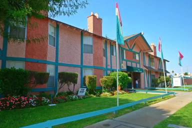 Main picture of 7743 Ventura Canyon Ave