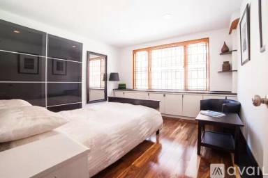 Main picture of 179 Grand St