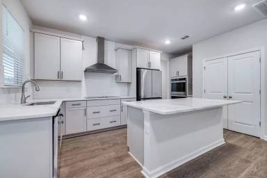 Main picture of 301 Serengeti Blvd