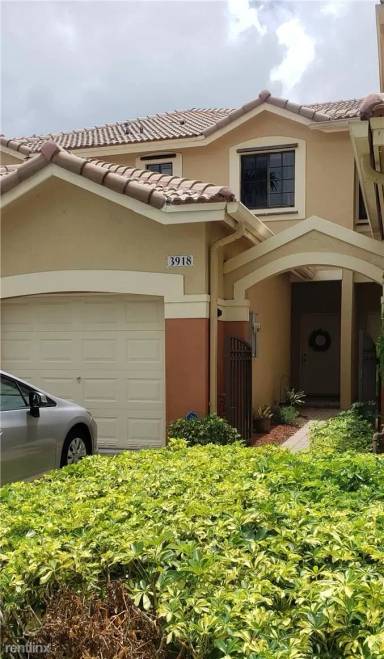 Main picture of 3918 Cherry Ln