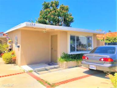 Main picture of 140 Avenida Serra