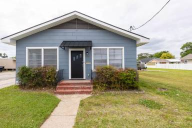 Main picture of 1708 Kirkman St