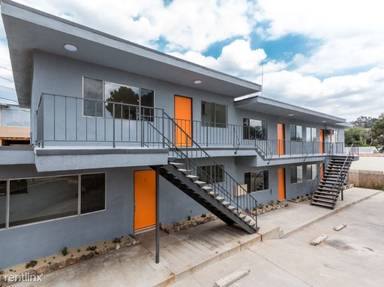 Main picture of 4958 N North Maywood Ave