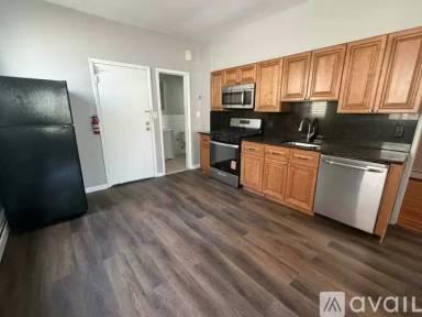 Main picture of 83 W 47th St