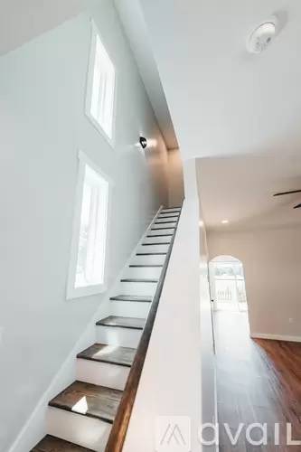 Main picture of 224 Hillcrest St