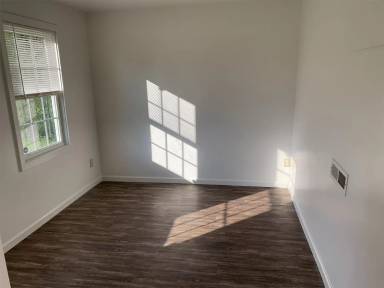 Main picture of 3019 Oakland Blvd NW