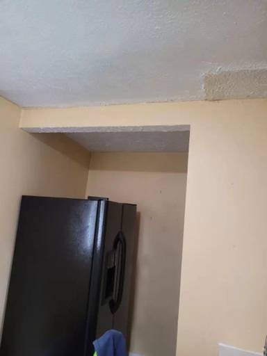 Main picture of 201 W Chestnut St