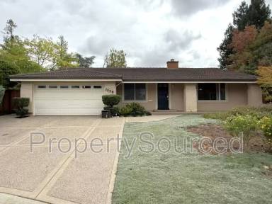 Main picture of 1550 Naples Ct