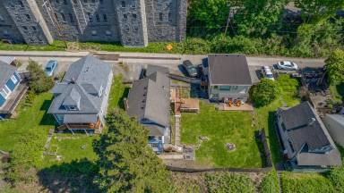 Main picture of 512 Boulevard