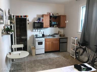 Main picture of 96 E Crafton Ave