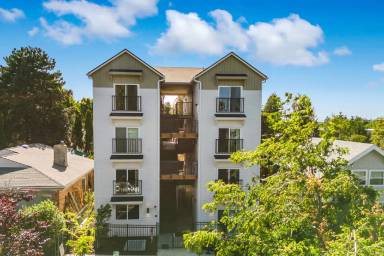 Main picture of 107th Apartments