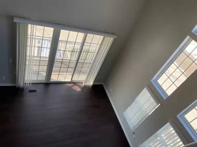Main picture of 8459 Towne Center Cir N
