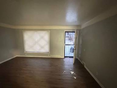 Main picture of 5100 Thomas St