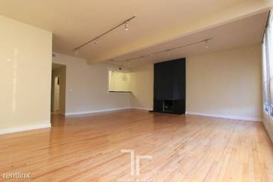 Main picture of 1425 N Dearborn St