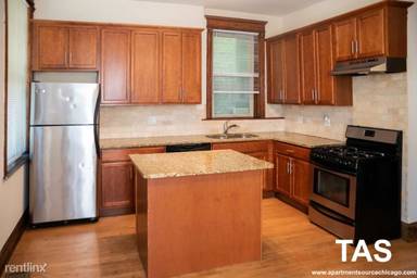 Main picture of 851 W Wellington Ave