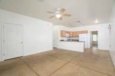 Main picture of 1312 E 8th St