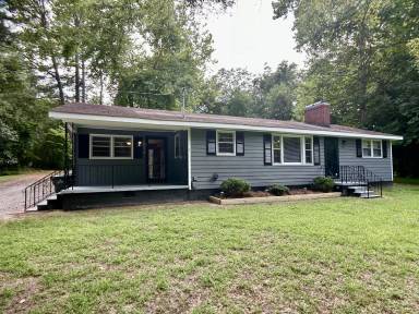 Main picture of 1515 Carolina Pines Ave